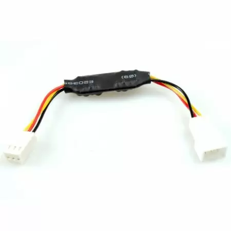 Cable reductor de velocidad del ventilador (12V a 4.5V) - Usando este cable se puede reducir el voltaje de entrada, lo que resulta en una disminución de la velocidad del ventilador y reducción de ruido.