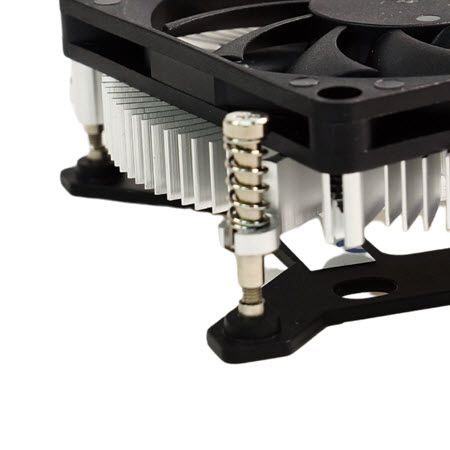 スプリングスクリューは熱源とのフィット感を強化します。