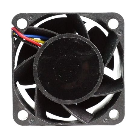 40mm x 40mm x 28mm 高効率DCファン、ブーストゾーンデザイン。
