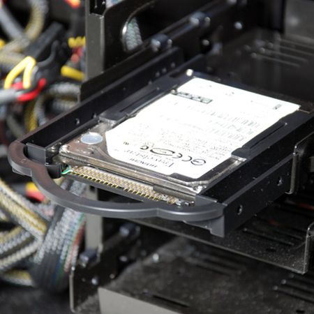 Дизайн с кольцом для вытягивания облегчает установку и извлечение.