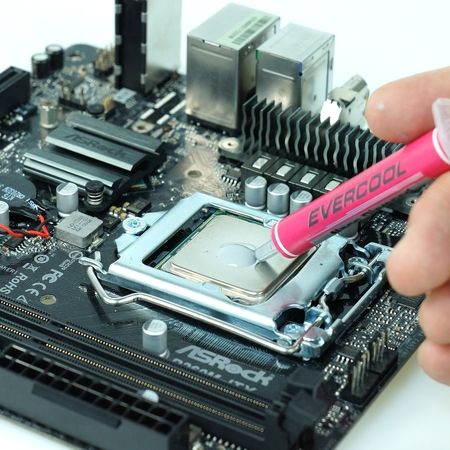 專業配方調配,使用便利,高效穩定,適用於電競玩家與專業使用者。