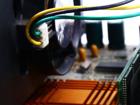 Кабель вентилятора - Надає різноманітні типи кабелів для більш ефективної та гнучкої конфігурації та застосування вентиляторів та інших компонентів