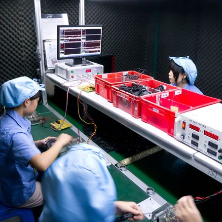 生産された各冷却ファンは、品質を確認するために静かな部屋で実際の検査を通過します。