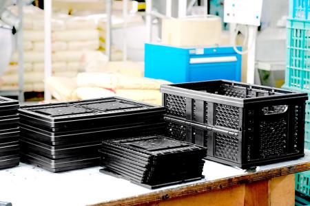 Contenitore pieghevole