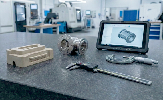 私たちはカスタム製造ソリューションを提供します。