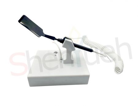 SY’s self-designed and manufactured desktop vacuum pen base with built-in suction mechanism
