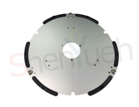 Reliable wafer carrier supporting etching, packaging, and other semiconductor manufacturing processes.