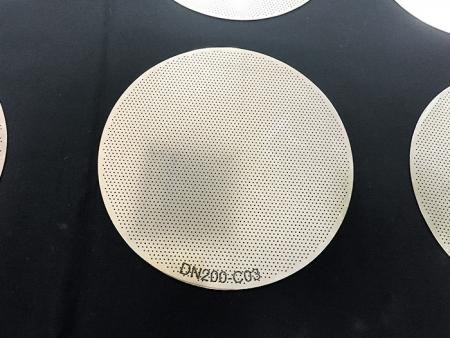 DN200 MESH，大尺寸濾網，擁有好的平整度與高強度，不易變形。