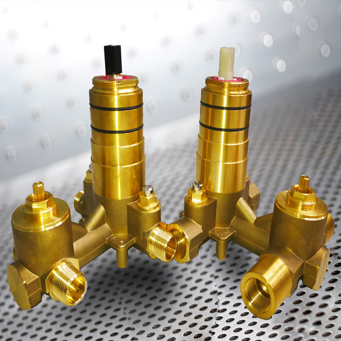 Pressure Balance Valve with Diverter