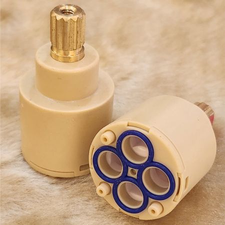 خرطوشة تحويل بلاستيكية قياسية بقاعدة متعددة الوظائف 31 مم بأربعة منافذ تدور 360 درجة - خرطوشة تحويل بلاستيكية قياسية بقاعدة متعددة الوظائف 31 مم بأربعة منافذ تدور 360 درجة