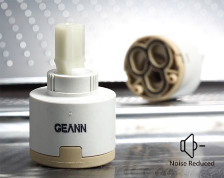 قاعدة بلاستيكية قياسية 40 مم بمقبض واحد بزاوية دوران 90 درجة مع خرطوشة قرص سيراميك ومخفض ضوضاء - قاعدة بلاستيكية قياسية 40 مم بمقبض واحد بزاوية دوران 90 درجة مع خرطوشة قرص سيراميك ومخفض ضوضاء