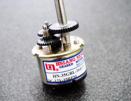 Gleichstrommotorgetriebe in Φ 35mm - 37mm - Motor OEM für Gaming-Maschine, Spielautomat vom Hersteller von Motorgetrieben.