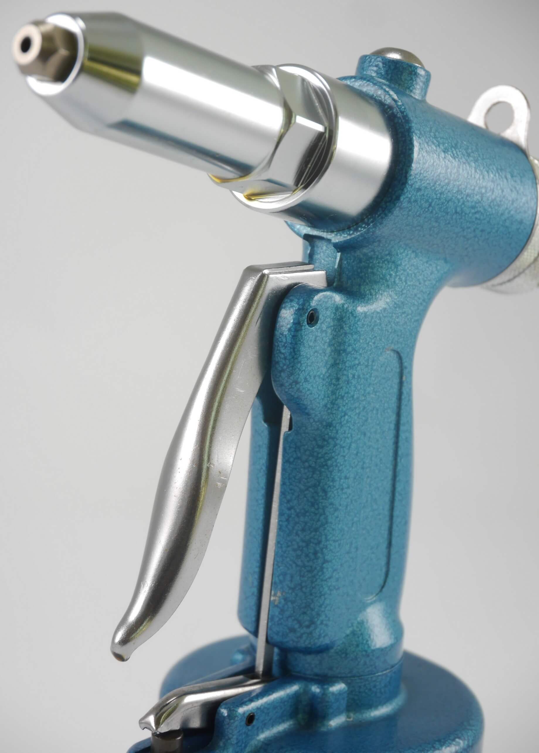Air Hydraulic Riveter (695 kg.f) Supply. Over 44 Years of Vacuum ...