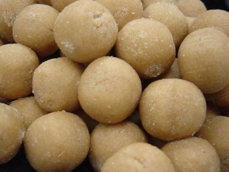 Fish Bait Boilies are firmly formed and do not dissolve in water easily