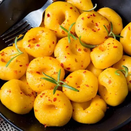 Dumpling Silesian - Pleanáil chomhlachta táirgthe Dumpling Silesian agus trealamh