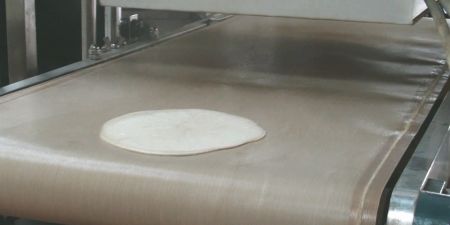 La temperatura, el tiempo de prensado y el grosor del producto son ajustables para hacer envolturas de pato pekinés, pan pita, paratha rellena, chapati y tortillas