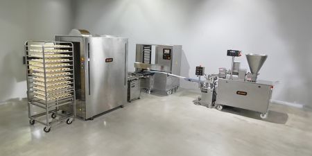 Desde la producción de xiao long bao hasta el plato y el envío al vapor, se completa un proceso de un solo paso.