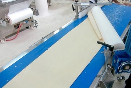 Automatinė sluoksniuota paratha gamybos linija Bangladešo įmonei