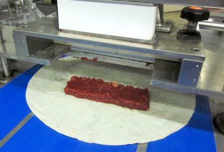 Burrito-produktionsudstyr designet med unikt foldningsanordning