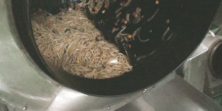 La température de chauffage est contrôlée électroniquement pour éviter que les aliments ne brûlent