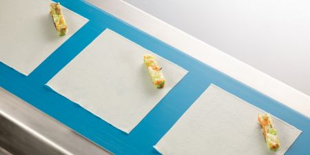 Automatically dispenses a set amount of filling on the pastry