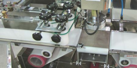 Unique air pump design to facilitate demolding