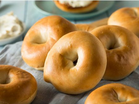Produces Perfectly Formed Bagels