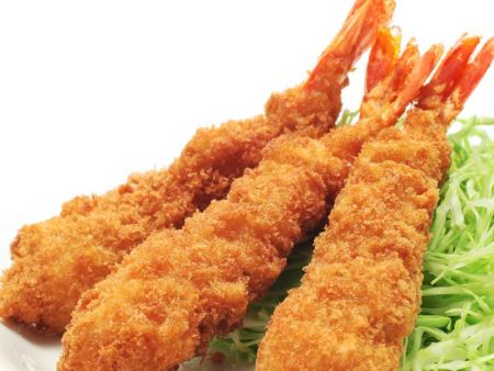 Mükemmel şekilde kızarmış tempura karidesler