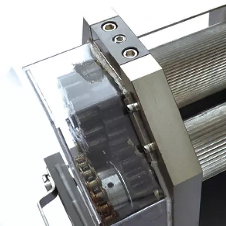 Tapa transparente para partes de transmisión. Ecológica e higiénica.