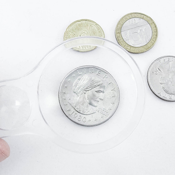 Toy magnifying glass for kids