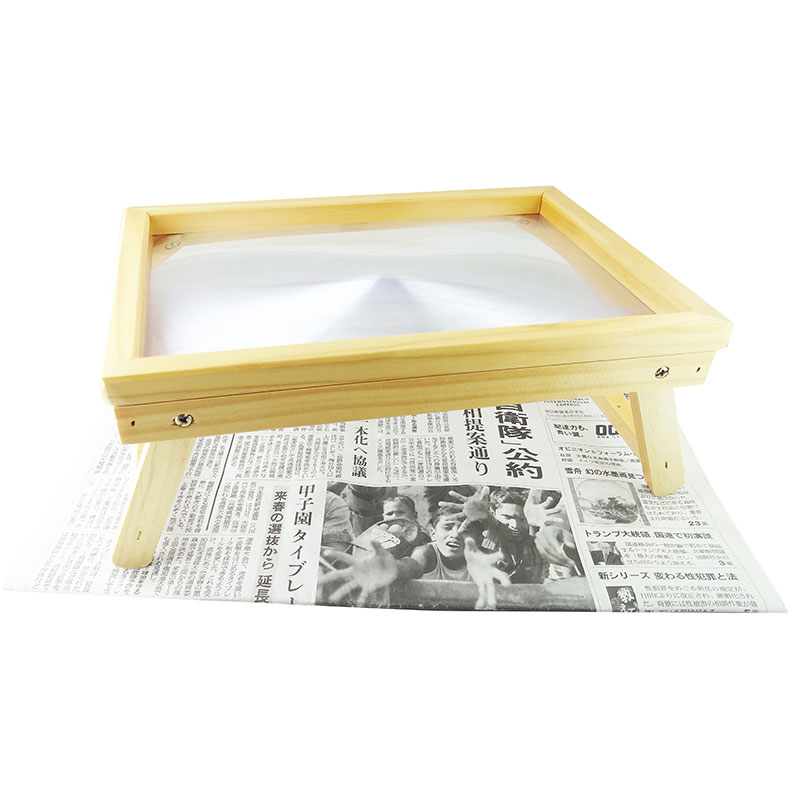 Hands Free magnifying glass with light