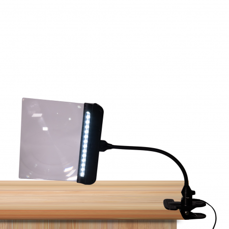 14 lumières LED à intensité variable.