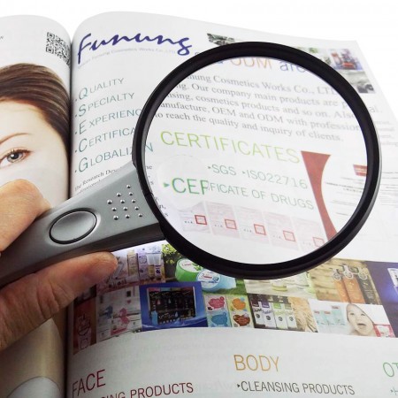 2X Light Up magnifying glass
