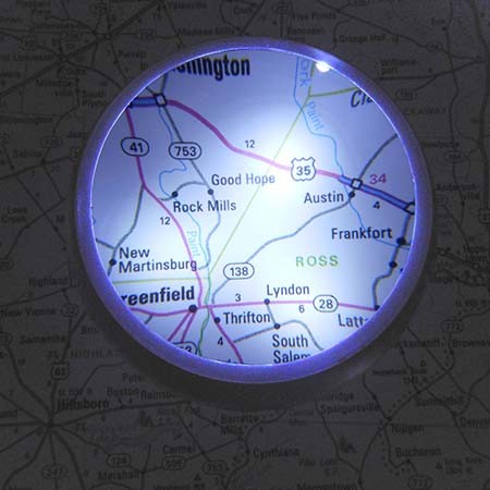 Lente d'ingrandimento a cupola illuminata a LED