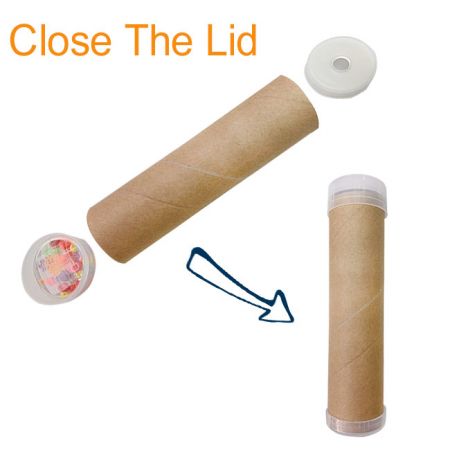 Instale las otras tapas de plástico en ambos extremos del tubo de papel.