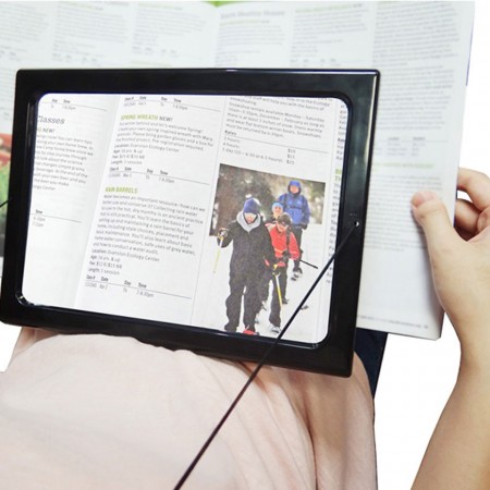 3X Hand Free Magnifying glass with light