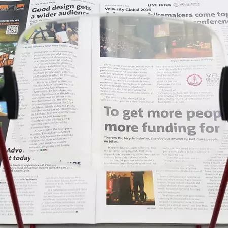 magnifying glass with Stand