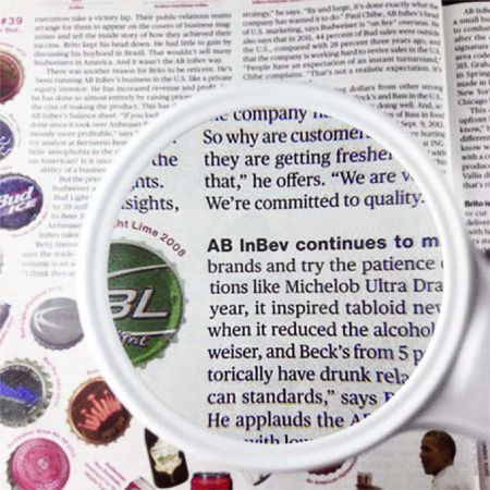 Illuminated magnifier with 3 Ultra LED Lights