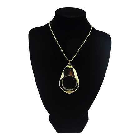Teardrop shaped necklace magnifying glass