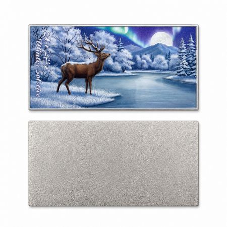 Design de Distintivo AR Personalizado para o Solstício de Inverno: Impressão UV de paisagem nevada com aurora, apresentando textura em relevo 3D.