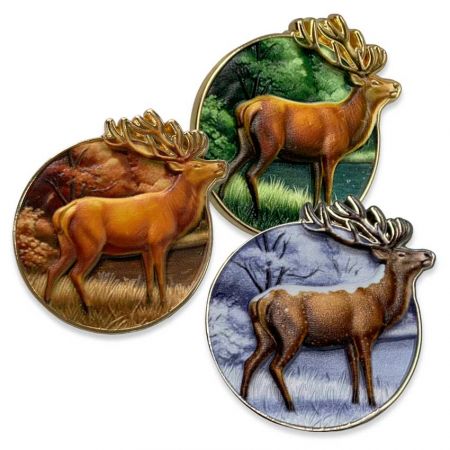 Bộ ba nam châm tủ lạnh AR tùy chỉnh với thiết kế hươu trong rừng xuân, phong cảnh mùa thu và chủ đề tuyết mùa đông với hoàn thiện kim loại vàng và bạc.