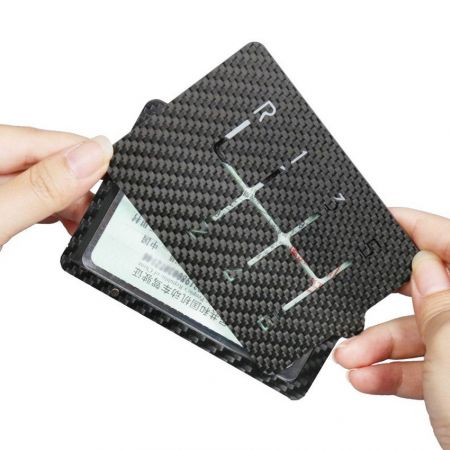 proveedor de tarjetas de fibra de carbono cortadas con láser personalizadas