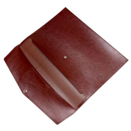túi clutch da cá nhân hóa