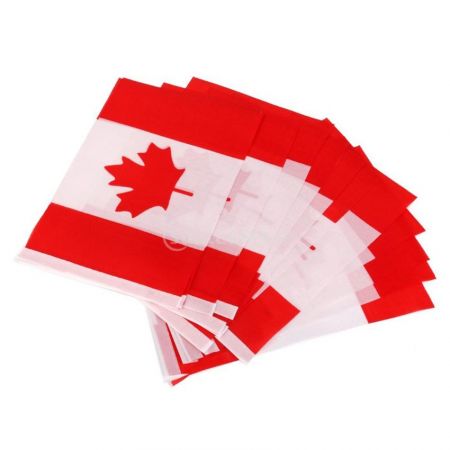 individuelle kanadische Nationalflaggen mit winkender Hand