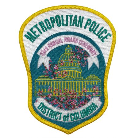 Aangepaste Fijn Gedetailleerde Geborduurde Politie Patch - Aangepaste schildvormige geborduurde strijkijzer politie patch