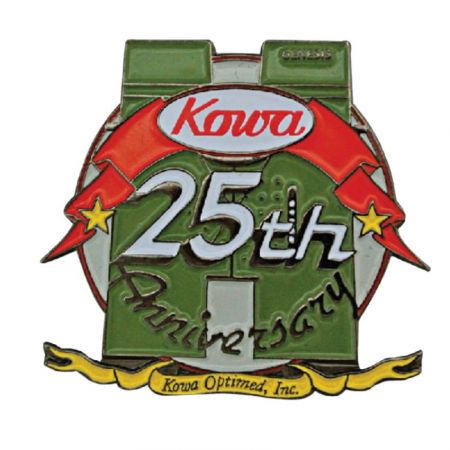 ソフトエナメルカラーのラペルピン - ダイストラック真鍮ピン