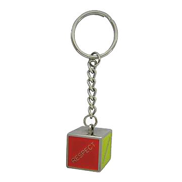 Personalizowany breloczek w kształcie kostki do gry - Personalizowany breloczek w kształcie kostki do gry