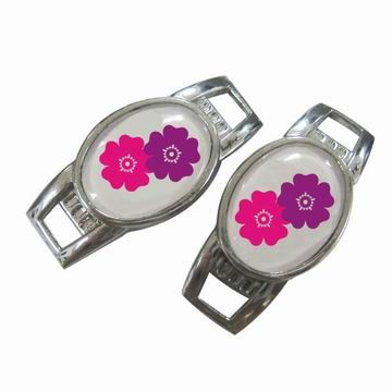 Metalen bedelarmbanden