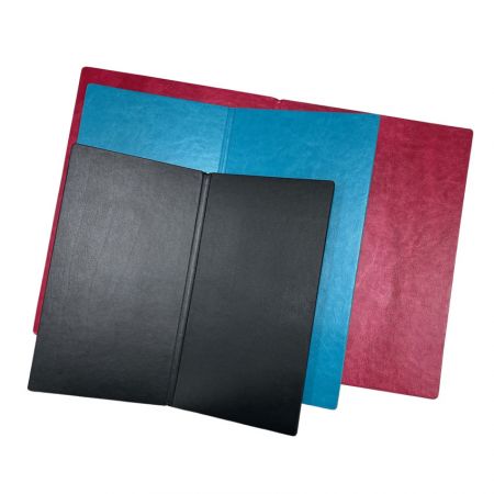 Leder-Weinkartencover in drei Lagergrößen, designed für das Haus