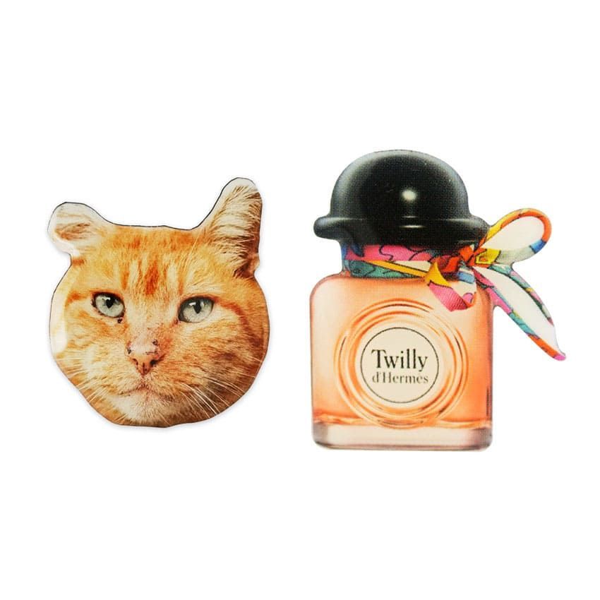 Pines de solapa de gato y botella de perfume personalizadas impresas